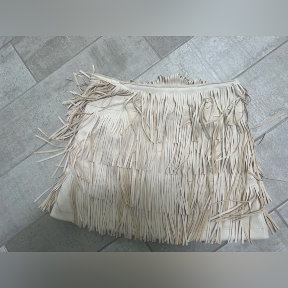 Cream fringe suede mini skirt, worn once - Picture 2 of 3